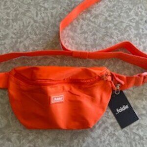 NWT Foldie Cross Body Fanny Pack
